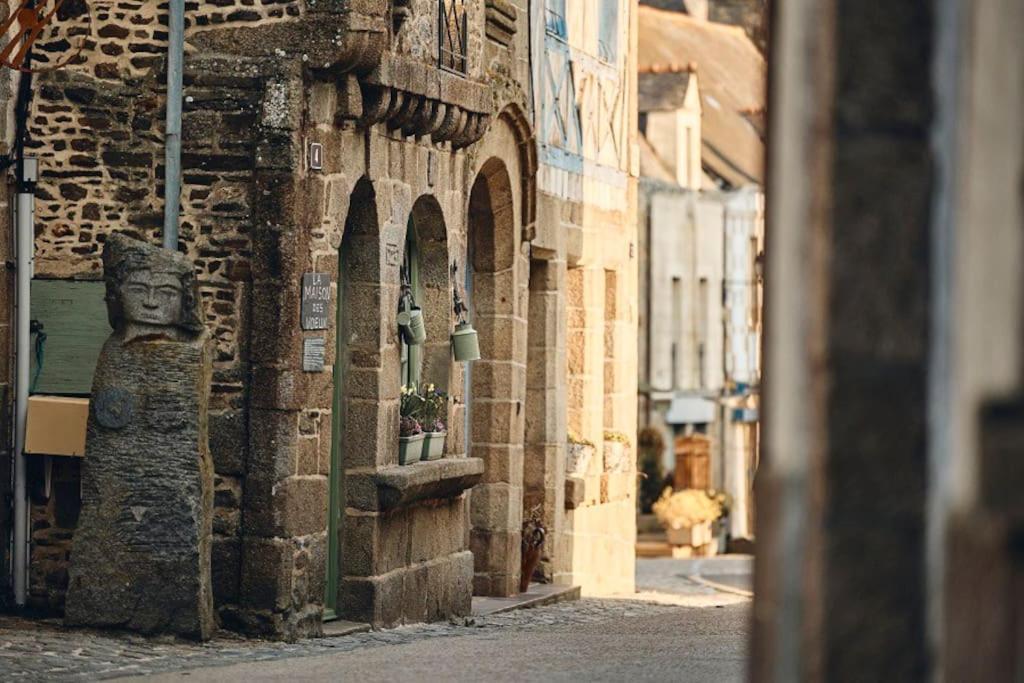 Bazouges-la-Pérouse Charmante Maison, Coeur De Bourg מראה חיצוני תמונה